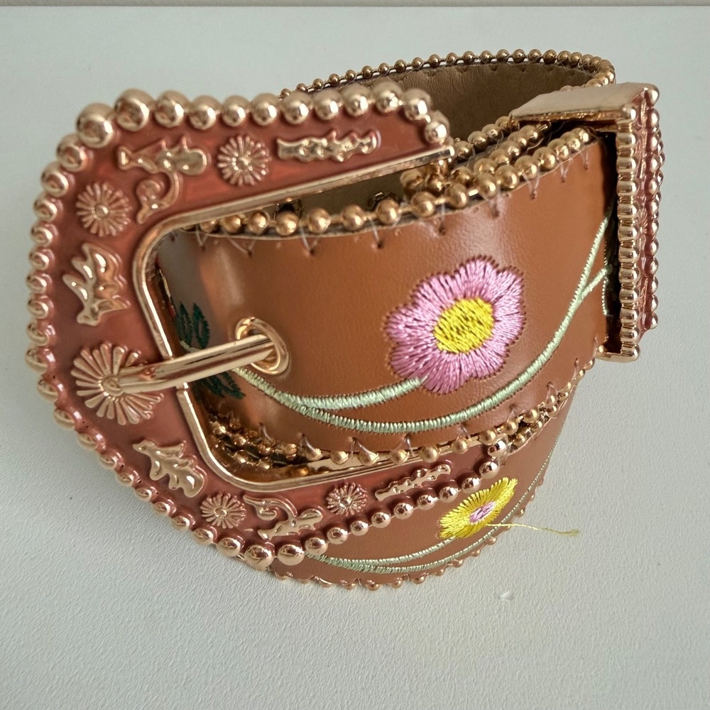 Tan Western Floral Embroidered Belt Gold Beaded Edge Ornate Buckle Boho Womens